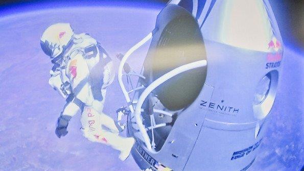 Der Stratos-Sprung von Felix Baumgartner in Bildern