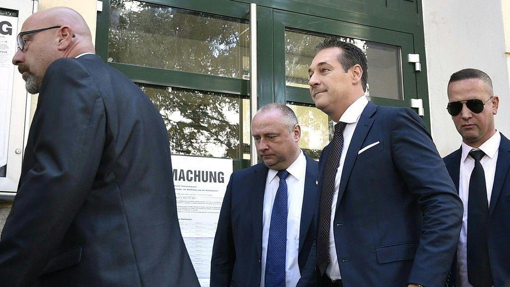 Heinz-Christian Strache wählt