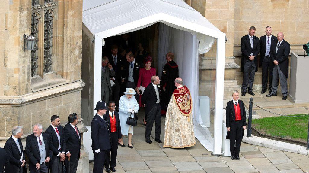 Promi-Auflauf bei Hochzeit von Prinzessin Eugenie