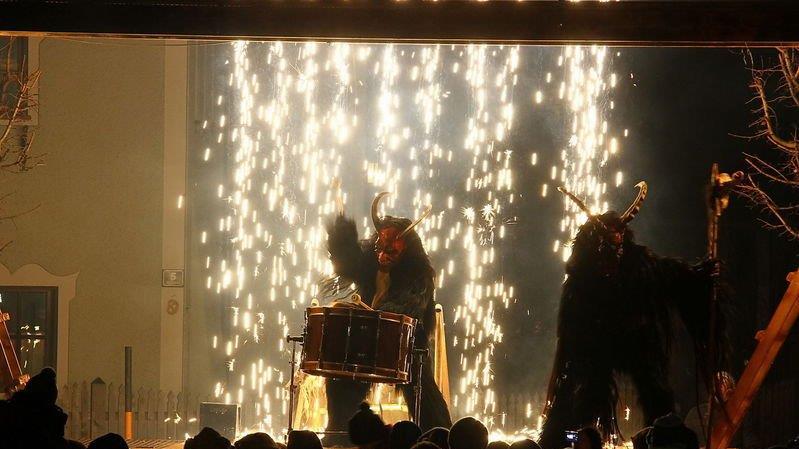 Krampusse in Niederalm