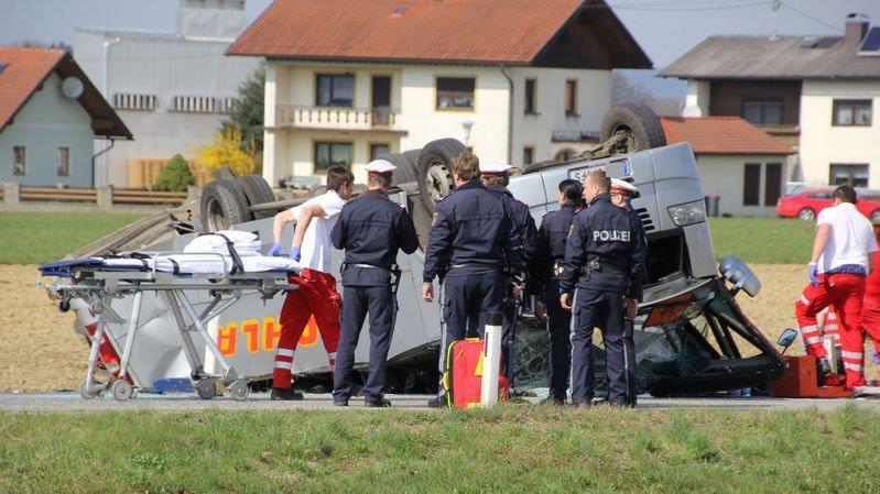 Busunglück in Schwand im Innkreis, II