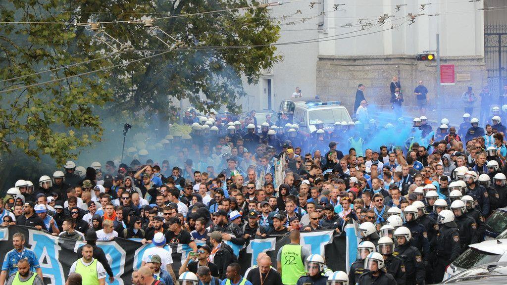 Fanmarsch Marseille vs. Red Bull Salzburg
