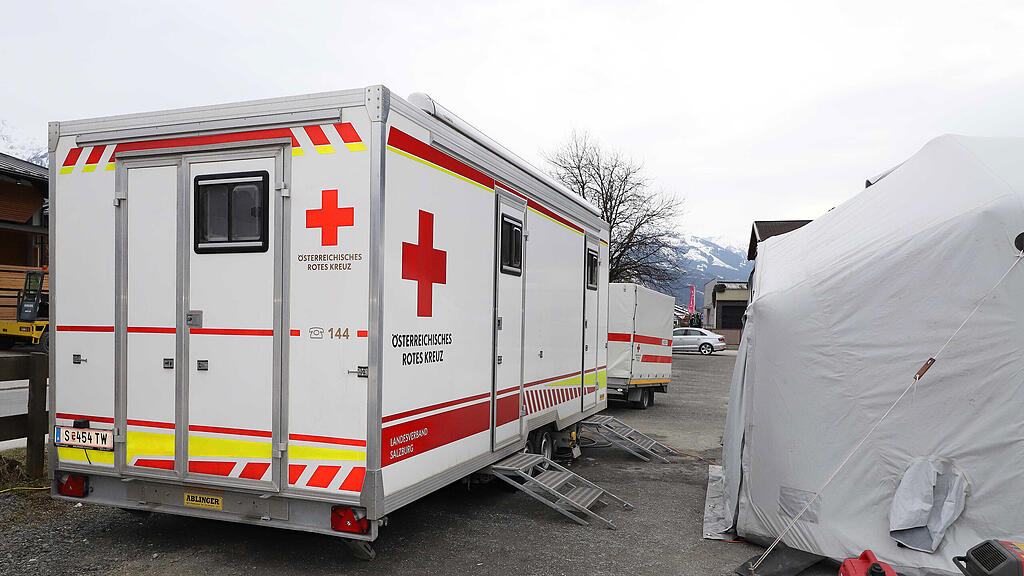 Coronavirus, Drive-In, Rotes Kreuz, Zell am See