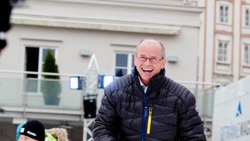 Stöckl und Kids testen Kunsteis