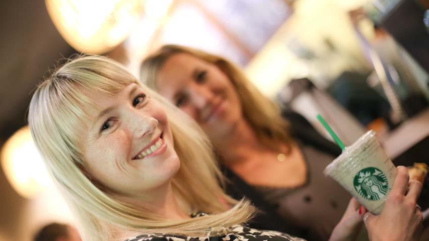 Starbucks eröffnet im Europark, II