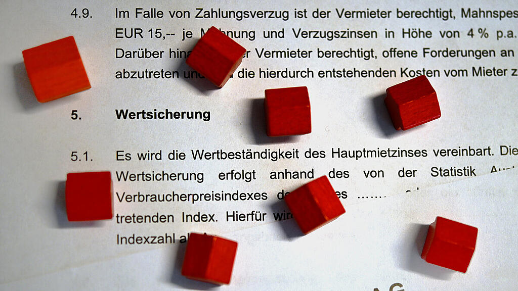Mieten-Paket liegt zur Begutachtung auf