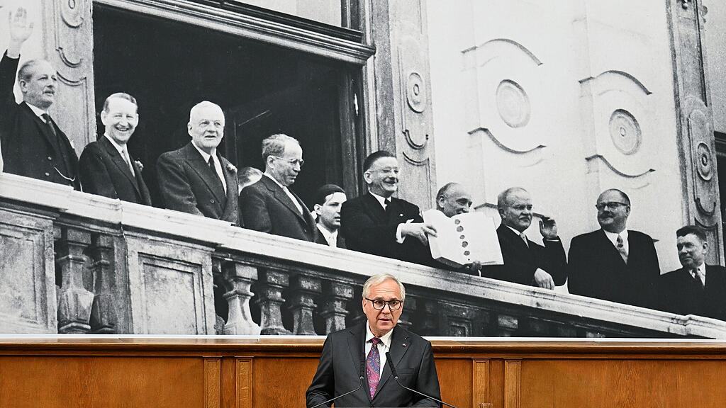 70. JAHRESTAG: UNTERZEICHNUNG DES STAATSVERTRAGS / FESTAKT PARLAMENT: ROSENKRANZ