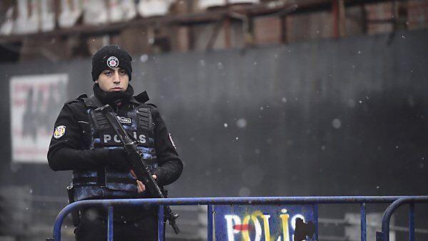 Sicherheitsbehörden fahnden unter Hochdruck nach dem Täter