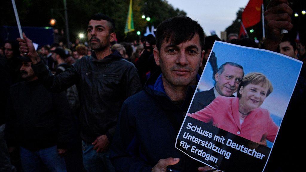 Demos gegen Erdogan in Deutschland