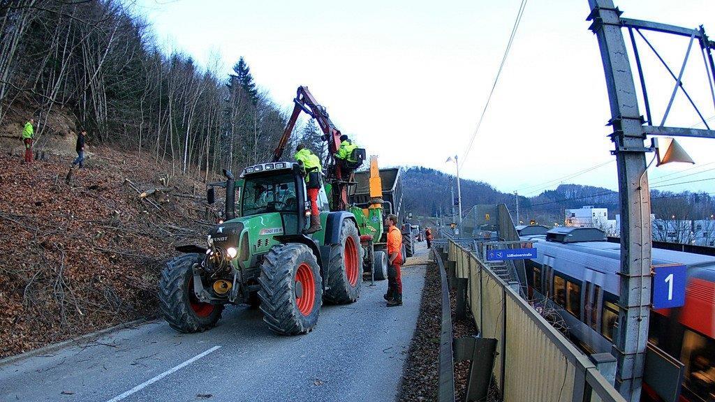 Hangrutsch bedroht Westbahnstrecke, II