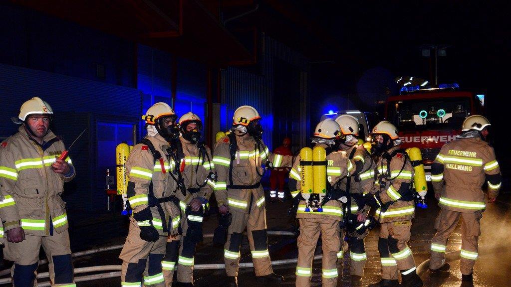 Brand im Gewerbegebiet Hallwang II