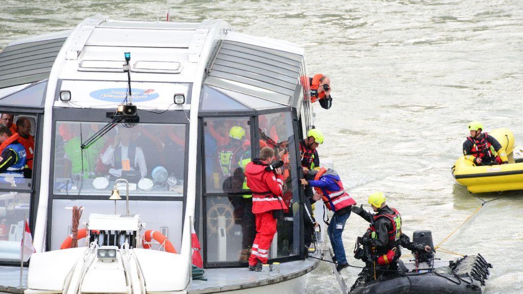 Notfall auf der Amadeus, II