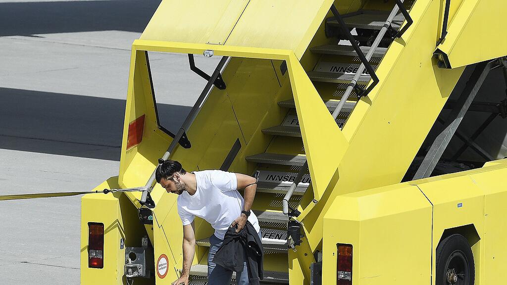 EM_\u00d6sterreich_Flughafen_Dragovic