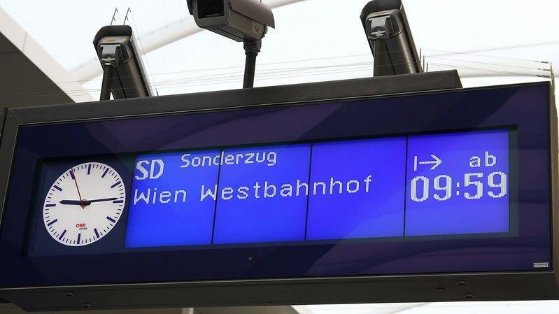 Salzburger Demonstranten am Weg nach Wien