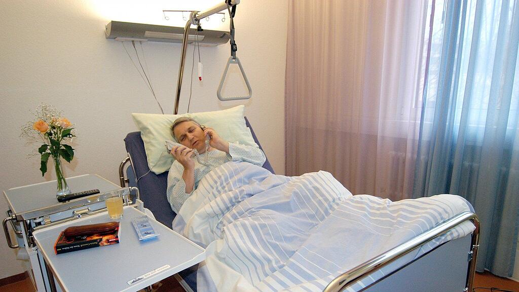 Die hilflose Frau lang zwei Tage lang im Bett.