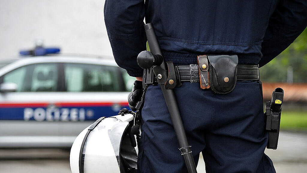 Acht Polizisten wurden vorläufig vom Dienst suspendiert