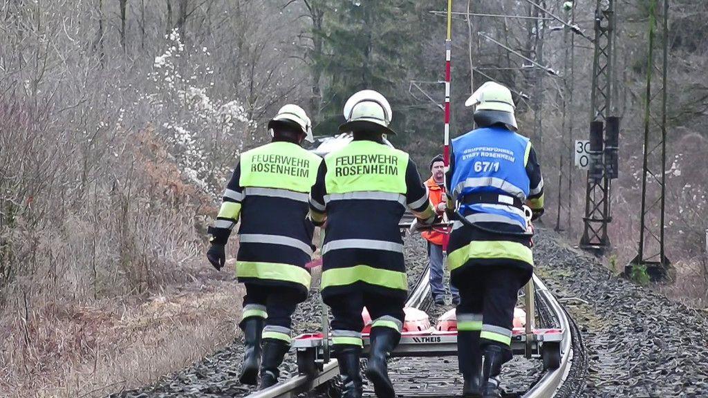 Zugunglück in Bad Aibling: Weitere Bilder der Unfallstelle