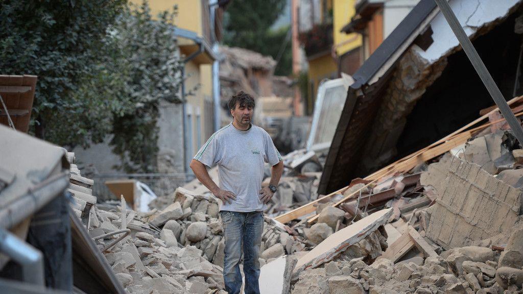 Mehrere Tote und schwere Zerstörungen bei Erdbeben in Italien