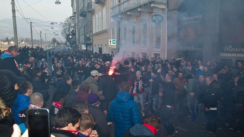Ajax-Fans in Salzburg, II