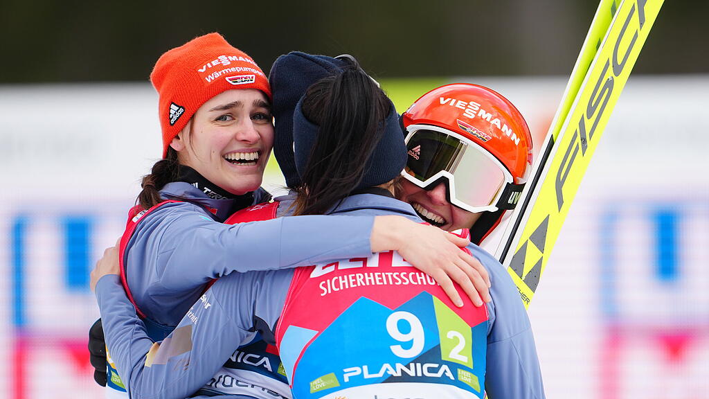 Skisprung-Teambewerb Damen