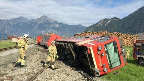 Betroffen war eine Zuggarnitur mit drei Waggons