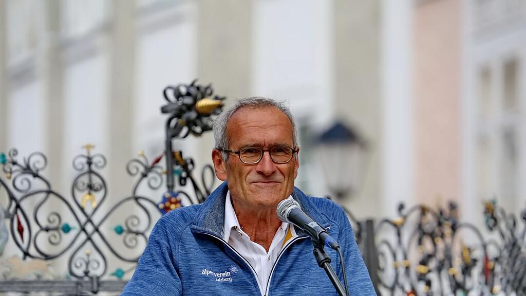 Salzburg fairantworten: Demo gegen Flächenverbrauch