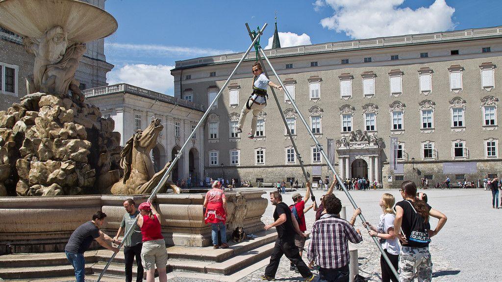VGT protestiert am Residenzplatz gegen Gatterjagd