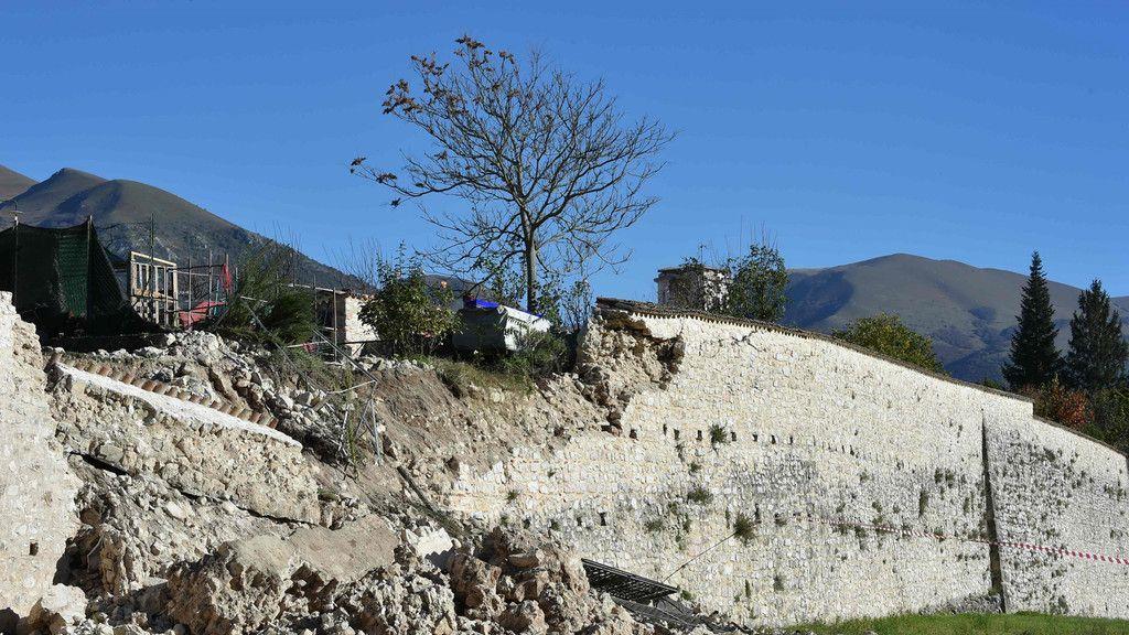 Schwere Zerstörungen nach neuerlichem Erdbeben in Mittelitalien