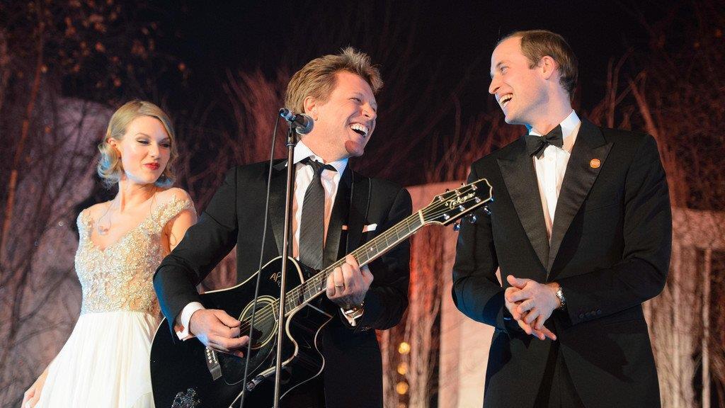 Taylor Swift, Jon Bon Jovi und Prinz William mit "Living On A Prayer"