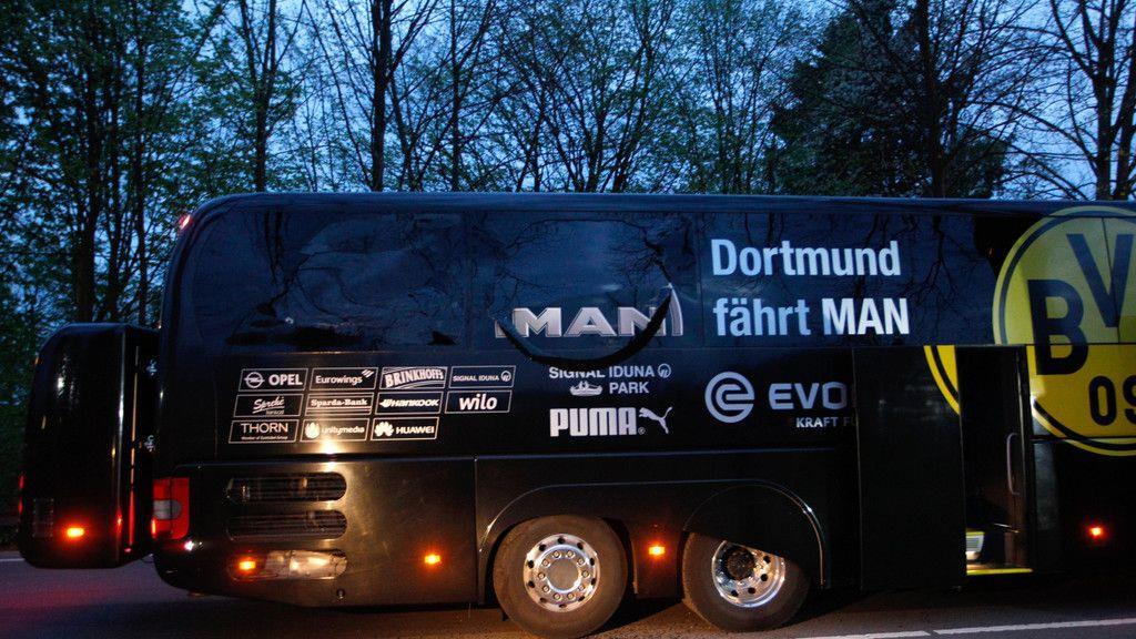Bomben detonieren an BVB-Bus