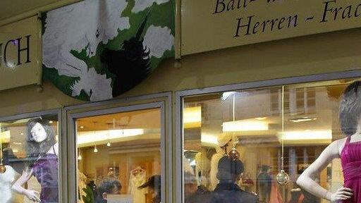 Brautmodengeschäft überfallen