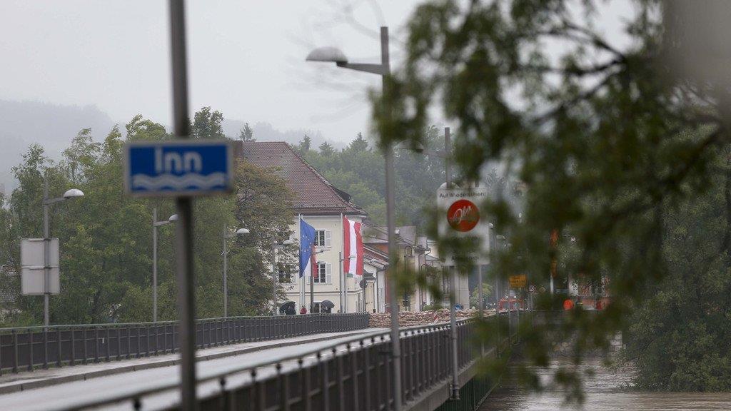 Hochwasser in Braunau: Innbrücke gesperrt
