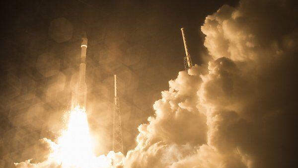 Atlas-V-Rakete hob von Cape Canaveral ab