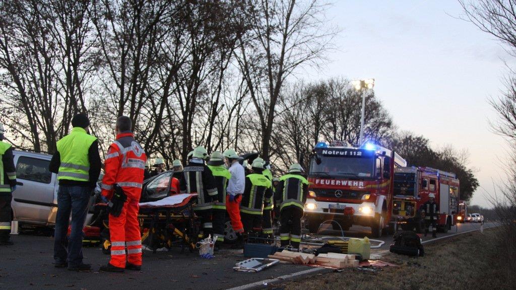 Ein Toter bei Crash auf B20, II