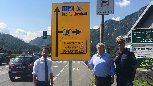 Stefan Schnöll (li.) will die grenznahen Gemeinden schützen.