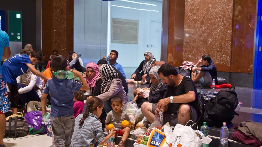 Flüchtlinge am Salzburger Hauptbahnhof