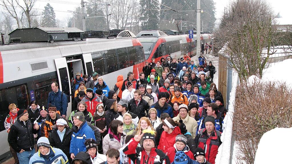 Sogar an den Bahnhöfen werden die Skifans die WM live mitverfolgen können.