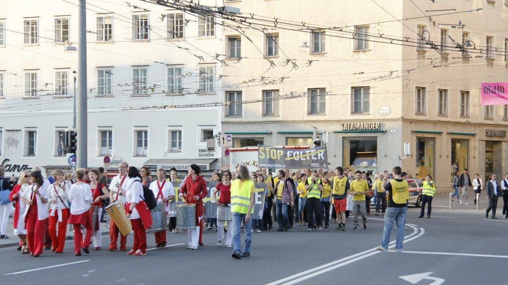 Demo gegen Folter