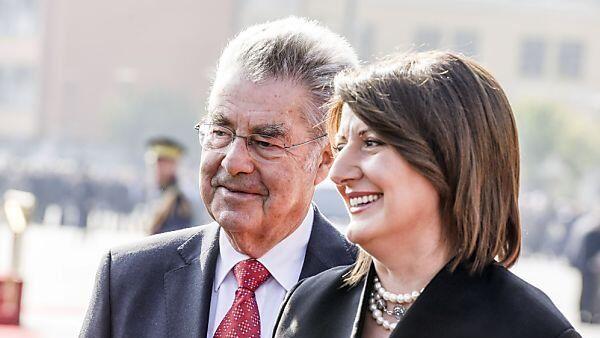 Fischer mit seiner kosovarischen Amtskollegin Jahjaga