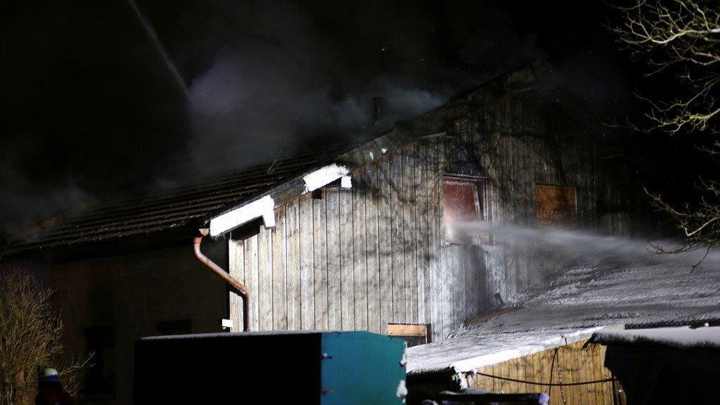 Frau stirbt bei Brand in Pittenhart