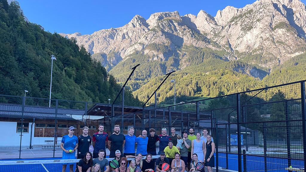 Gruppenfoto Padel.jpeg