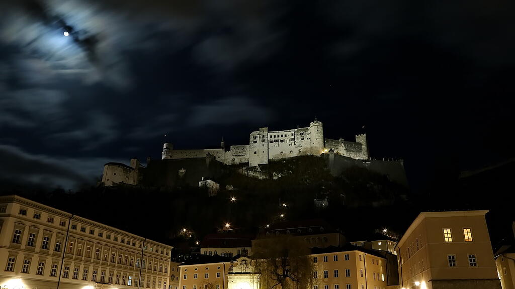 earth hour in salzburg