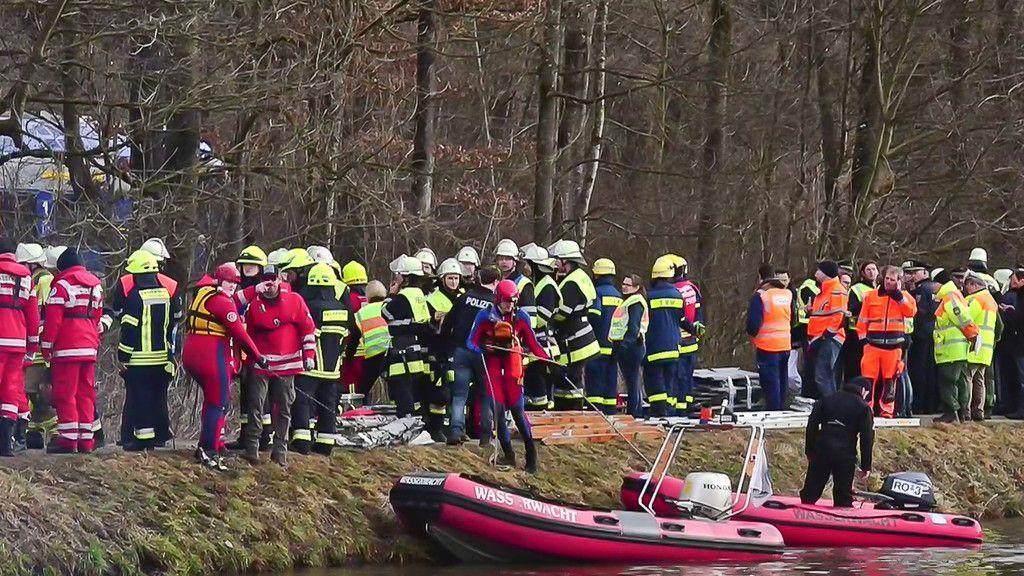 Zugunglück in Bad Aibling: Weitere Bilder der Unfallstelle