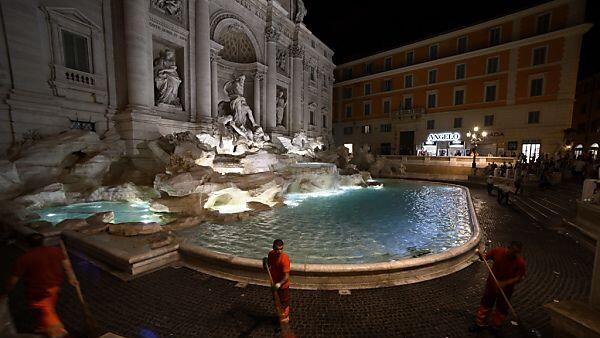 Weltberühmter Trevi-Brunnen in Rom
