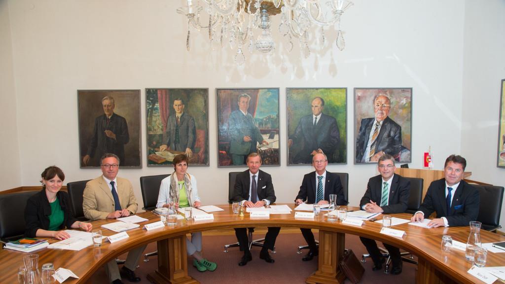 Landesregierung angelobt, IV