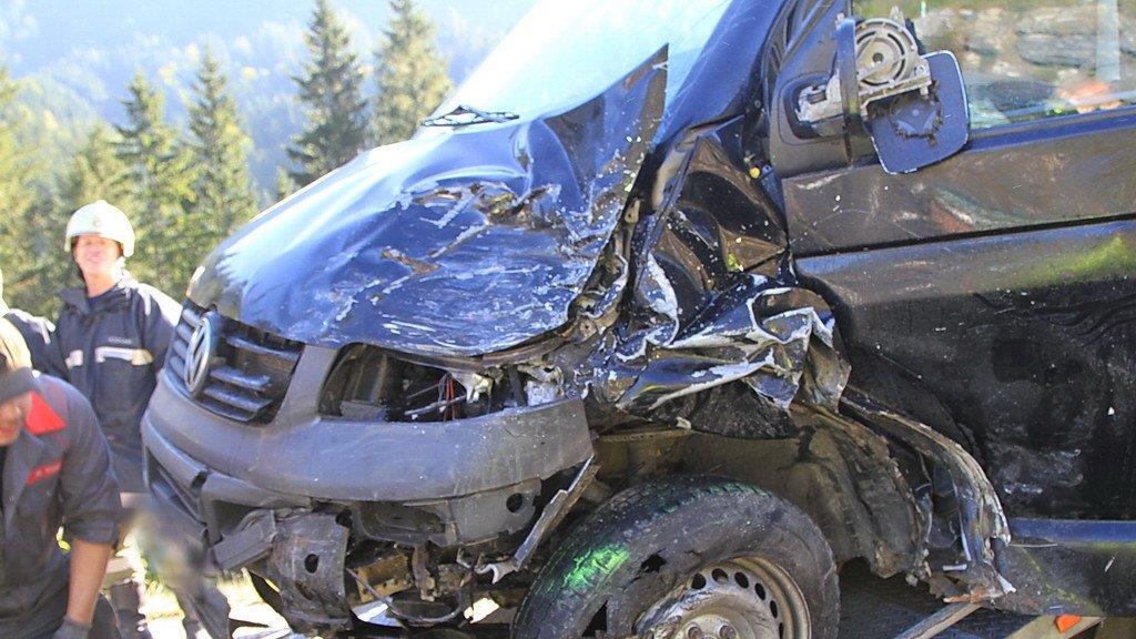 Bilder vom Unfall auf der B166