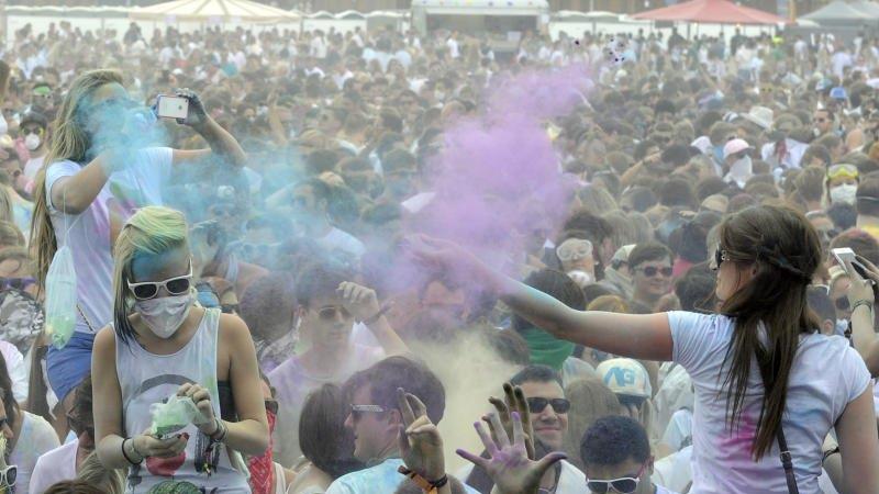 Das 1. Holi Festival in Wien (APA)