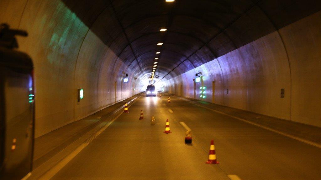 Auffahrunfall im Hieflertunnel
