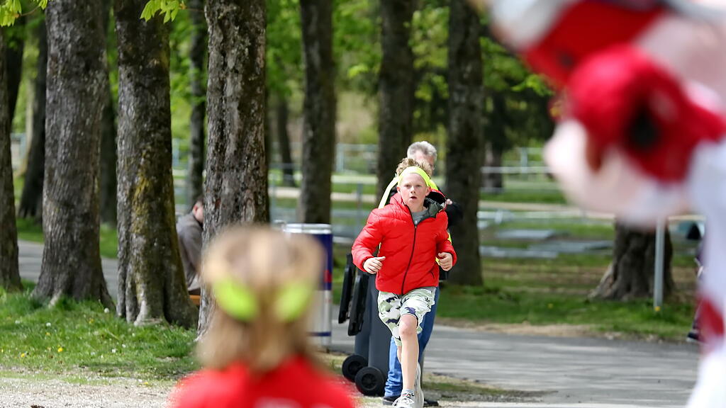 Wings For Life World Run Warm Up Volksgarten