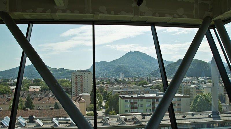 Panoramabar erweitert Stadtbibliothek